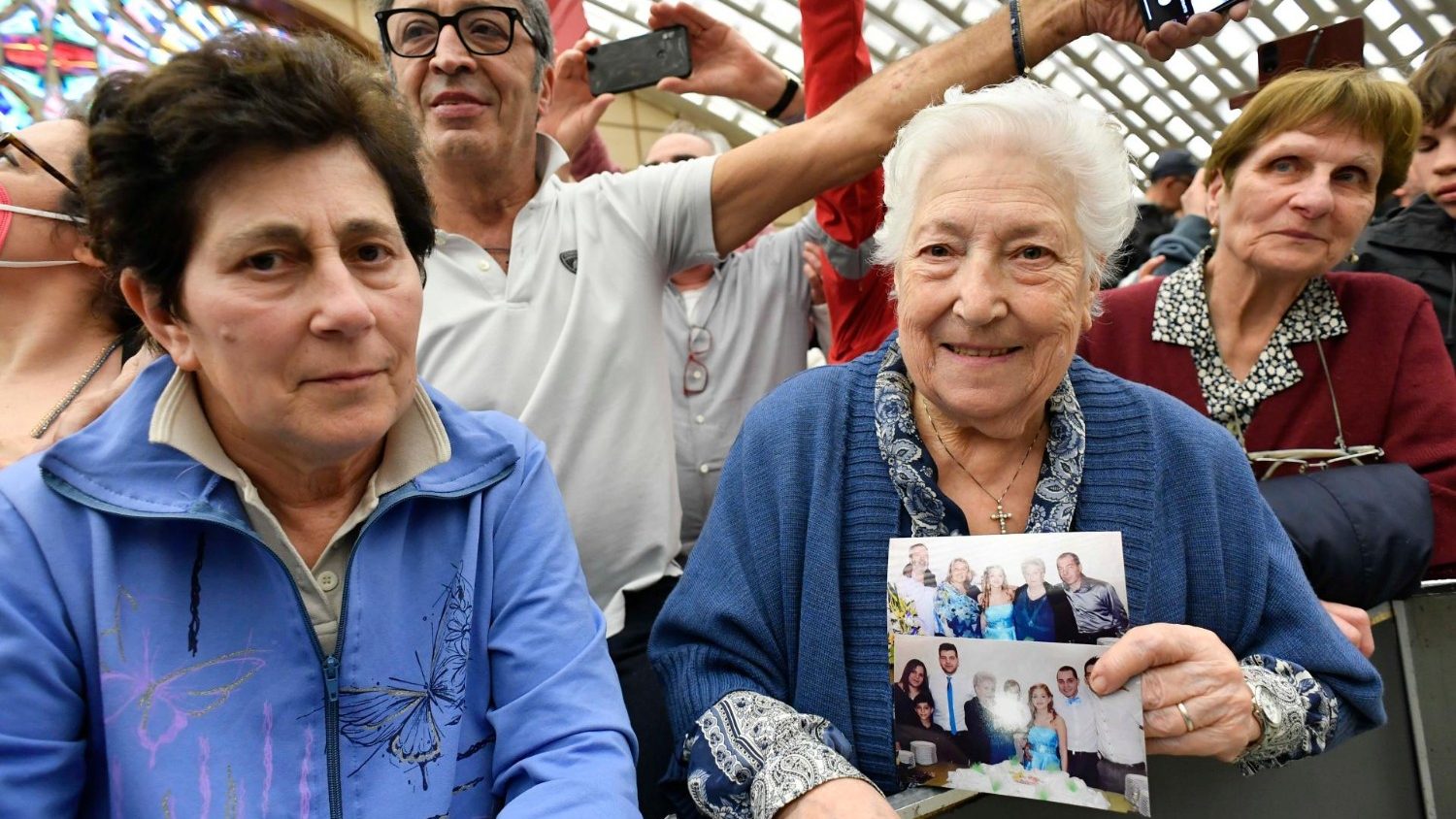 Cardinal Farrell: Elderly people are an 'invaluable treasure'