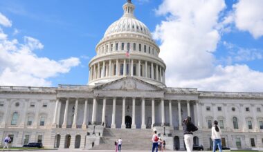 Washington and Oregon employment offices announce benefits for furloughed federal workers