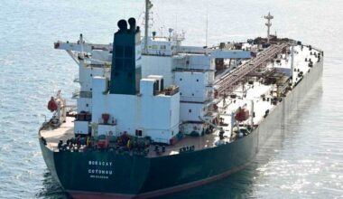 France: Le pétrolier de la flotte fantôme russe a repris sa route
