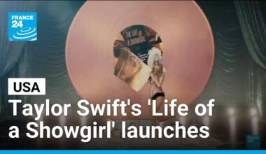 Taylor Swift moves into 'Showgirl' era with new pop album • FRANCE 24 English