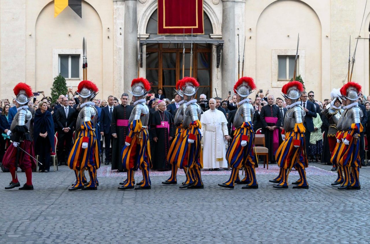 Pope praises Swiss Guards' discipline, courage, and faith