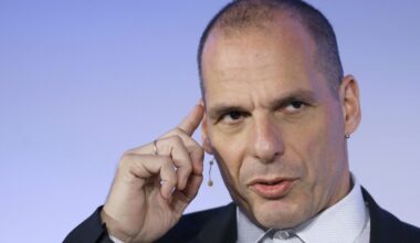 Неолиберализмът е мъртъв, а капитализмът умира. Според Янис Варуфакис сега идва нещо много по-страшно