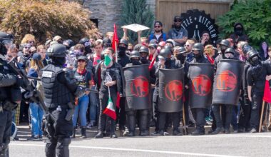 Trump hosts White House roundtable on Antifa violence with journalists
