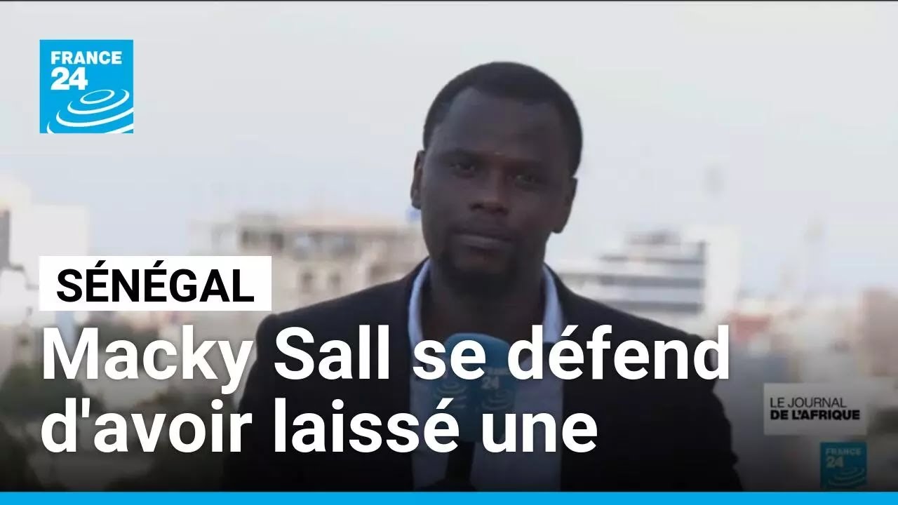 Sénégal : l'ex-président Macky Sall se défend d'avoir laissé une "dette cachée" • FRANCE 24