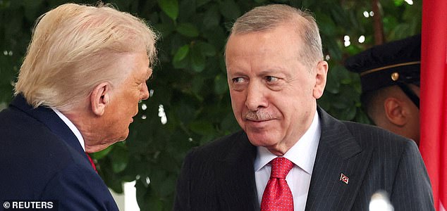 FILE PHOTO: U.S. President Donald Trump welcomes Turkey's President Recep Tayyip Erdogan at the White House in Washington, D.C., U.S., September 25, 2025. REUTERS/Kevin Lamarque/File Photo