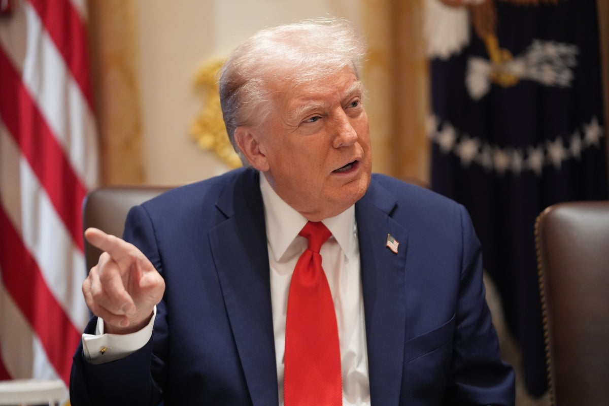 Trump’s latest Cabinet meeting featured peace in the Middle East ... and gobbling Tylenol placentas