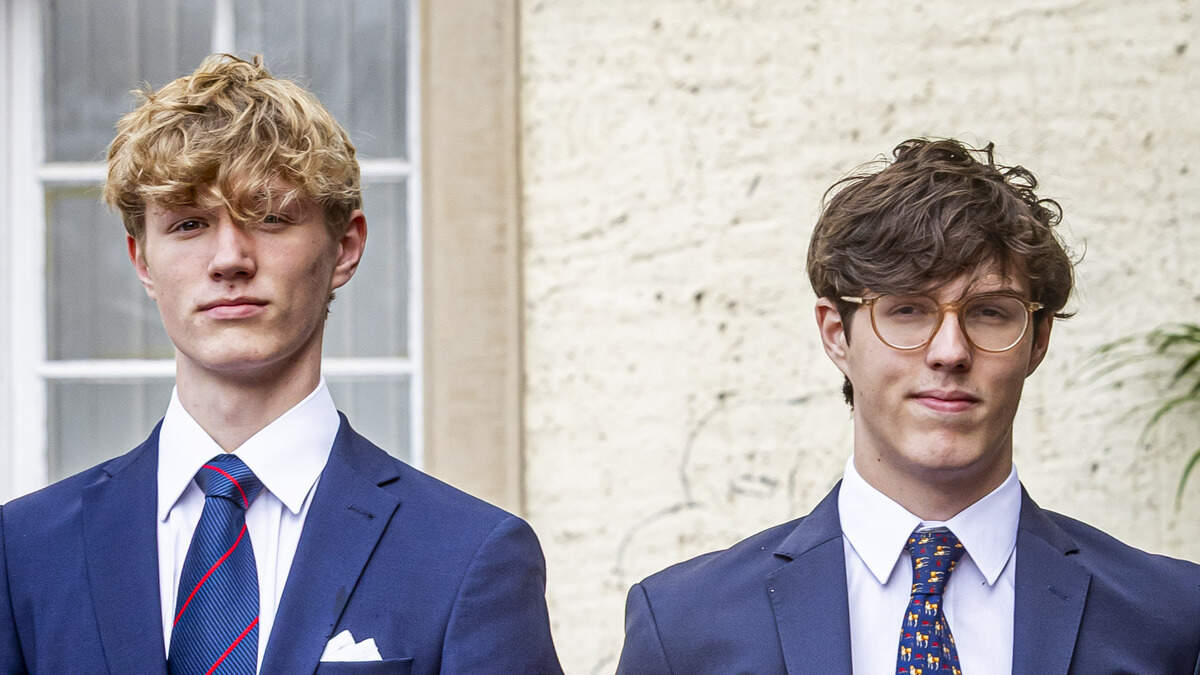 Le prince Noah (à gauche) et le prince Gabriel apparaissant pour le «Te Deum» à Luxembourg.