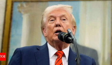 US-Venezuela tensions: Russia slams 'shoot first’ policy; Trump backs strikes