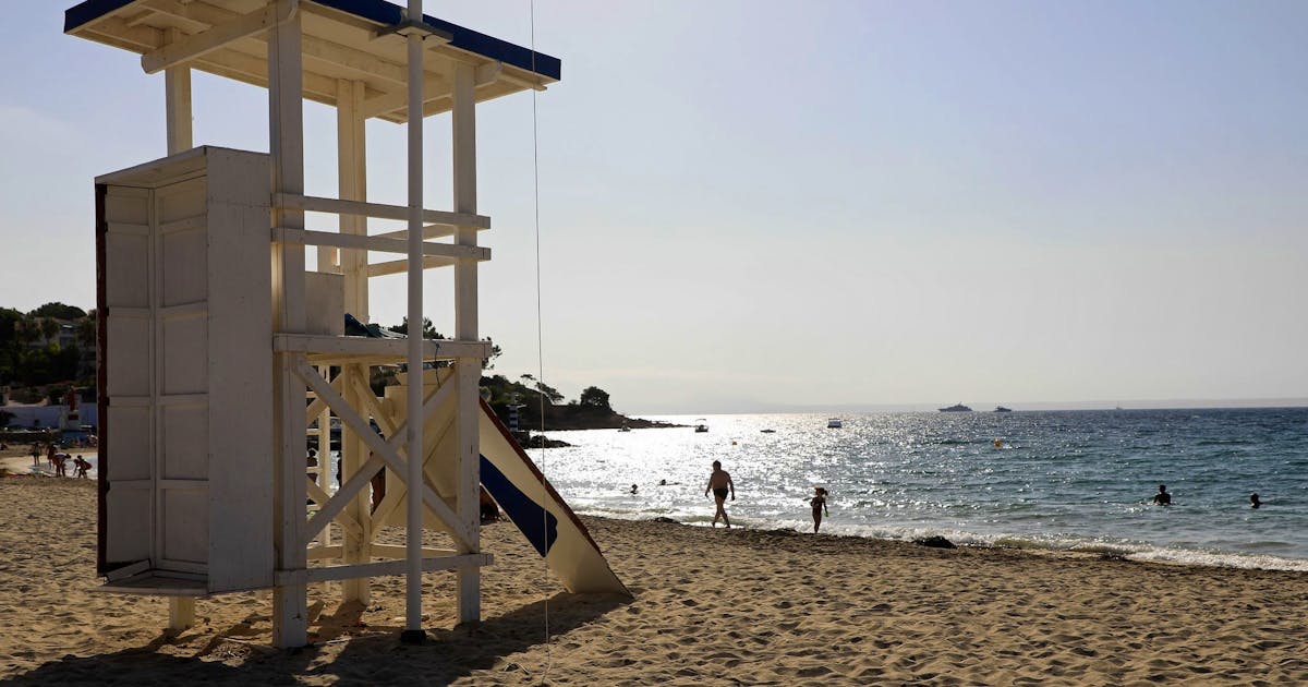 Tragödie an Touristenstrand: Deutscher stirbt bei Rettung seiner Frau auf Mallorca