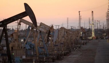 Crude Check: Retain Short Positions