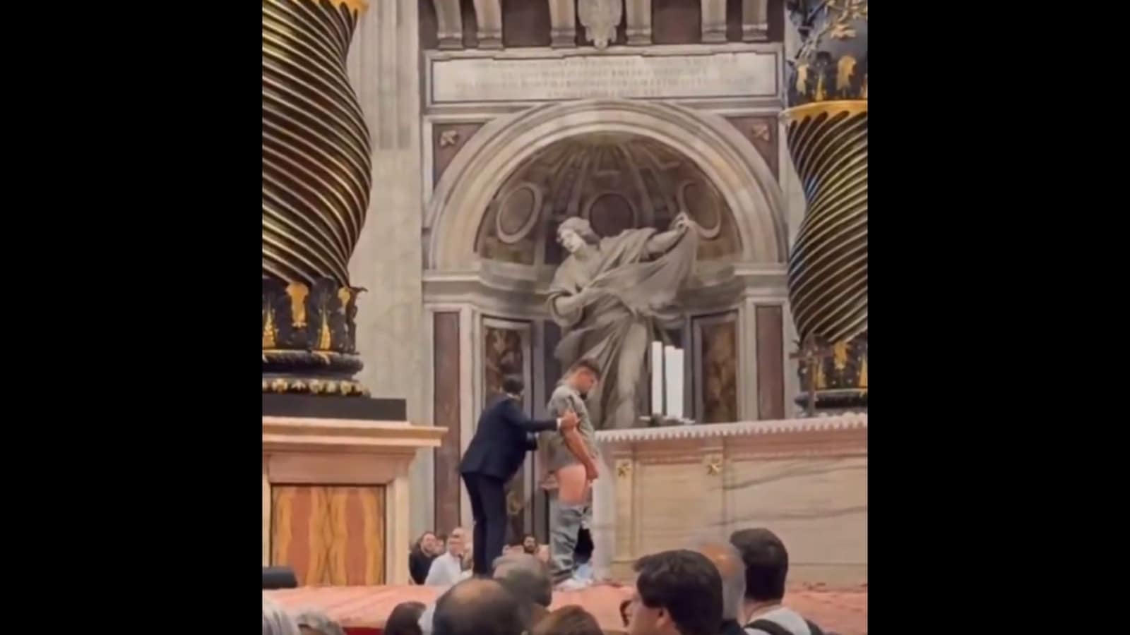 Video: Man urinates on altar during Holy Mass at Vatican City’s St Peter’s Basilica