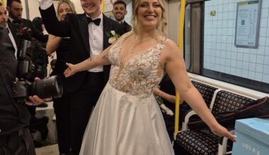 Wedding on the Circle line