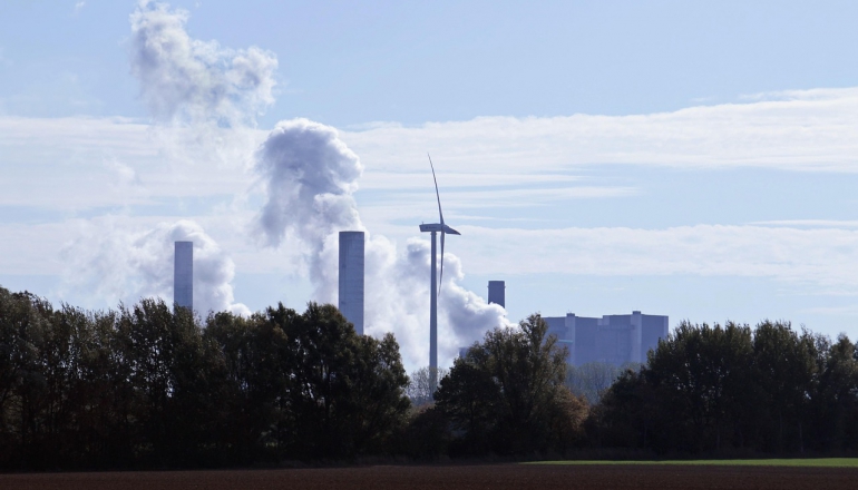 Big Oil isn’t part of the clean energy push, despite its claims, study shows | NEWS