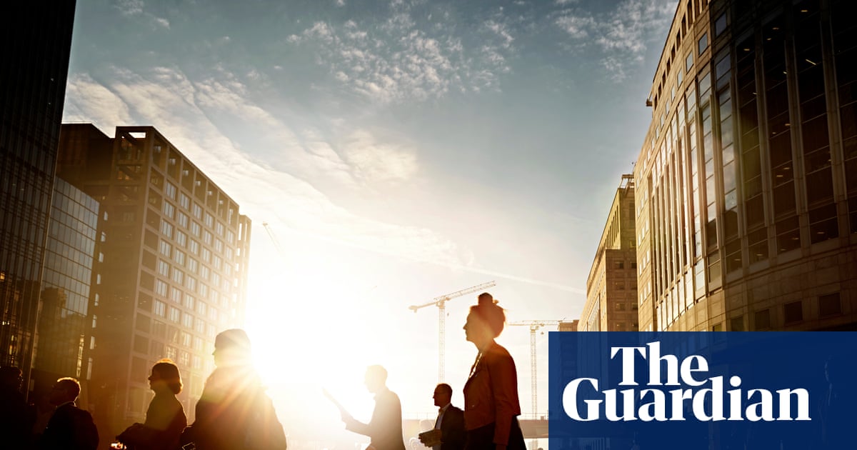 UK labour market shows signs of stabilising after job losses | Economics