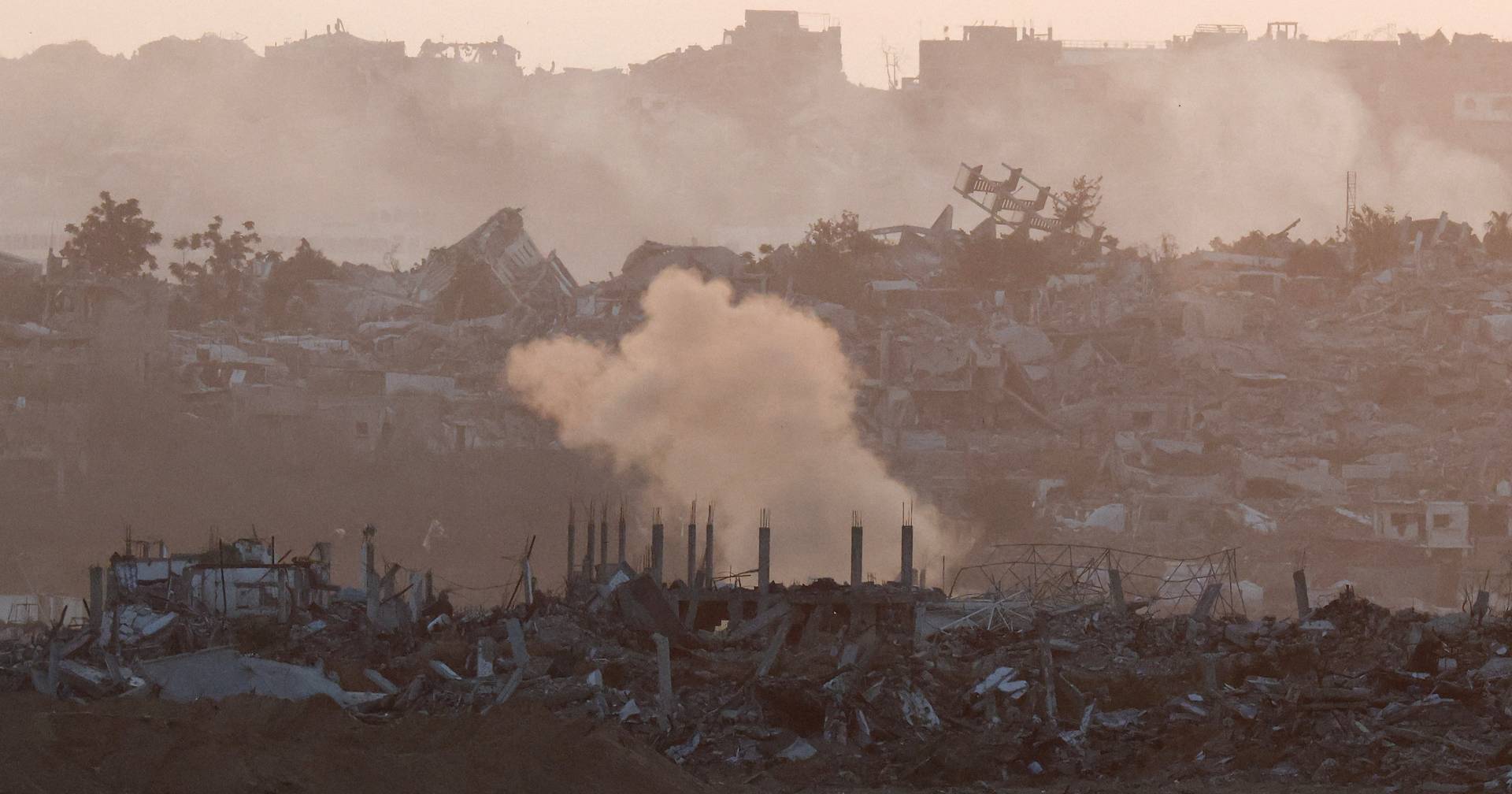 Israel ataca "suspeitos" em Gaza após "violação de cessar-fogo"