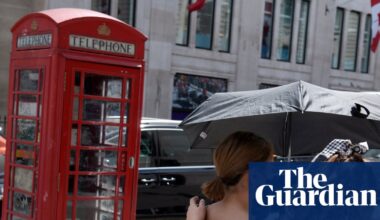 UK must prepare buildings for 2C rise in global temperature, government told | Extreme heat