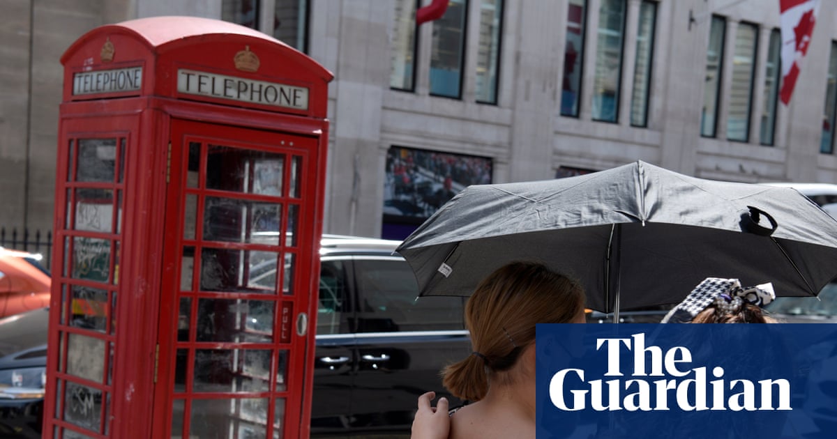 UK must prepare buildings for 2C rise in global temperature, government told | Extreme heat