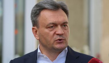 Moldova's prime minister to hand over reins in next pro-EU government