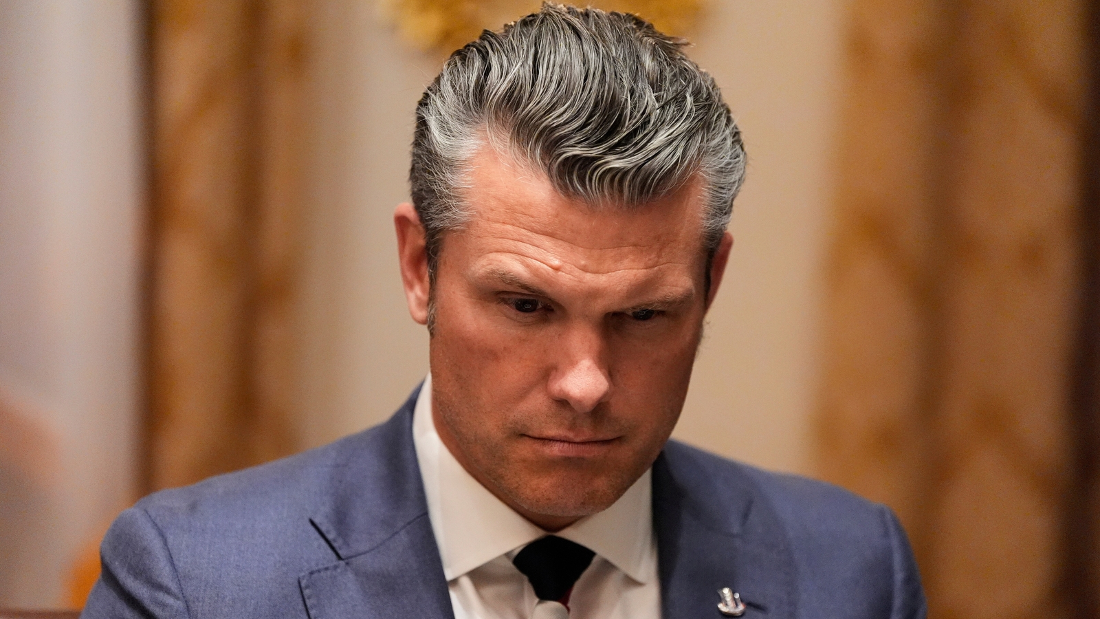 Pete Hegseth wearing Russia flag tie? JD Vance clarifies amid massive outcry