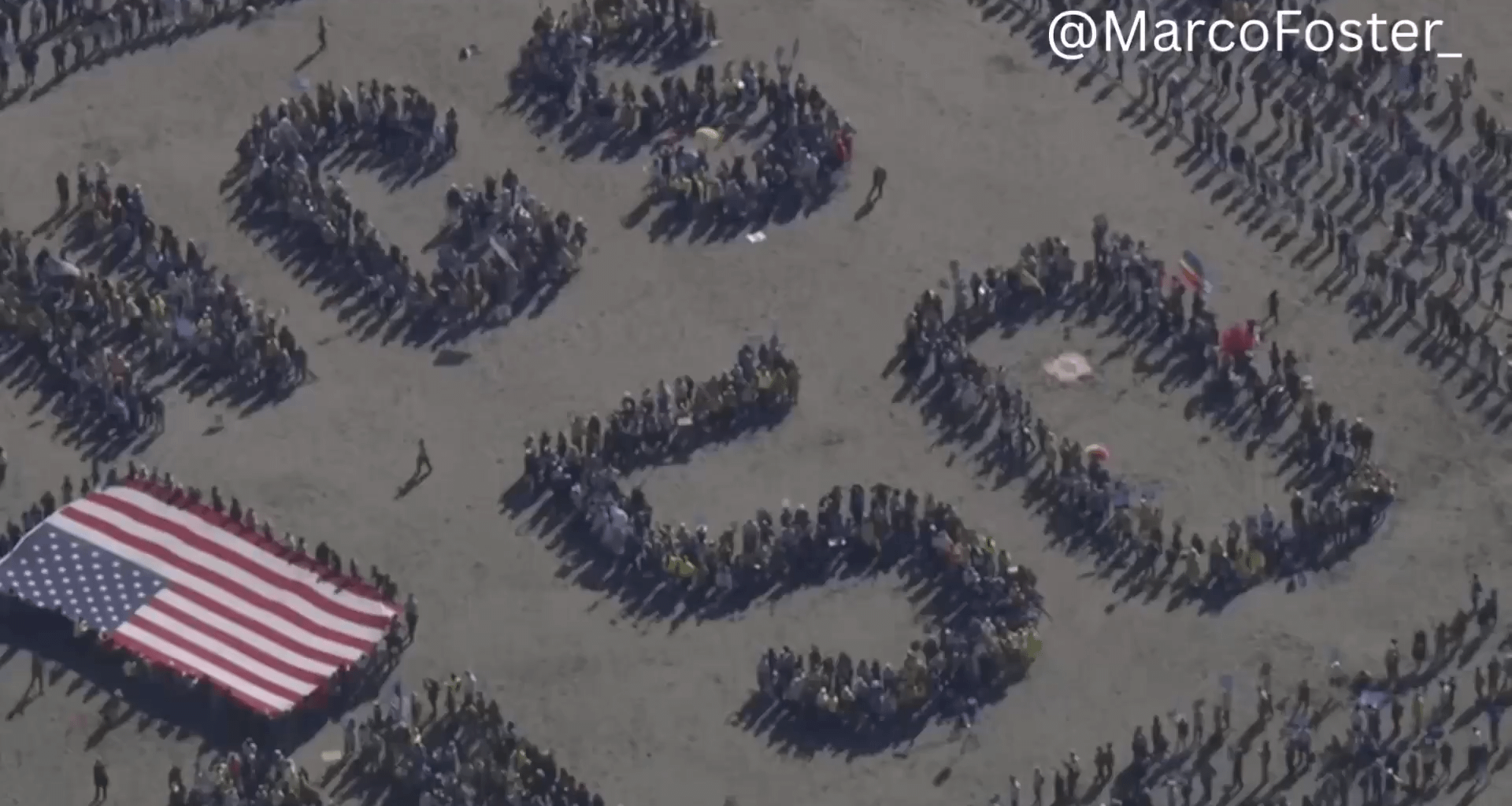 Protesters created a HUGE human sign on San Francisco’s Ocean Beach reading “No Kings YES on 50” to support California’s Prop 50 and stand up against Donald Trump’s fascist regime