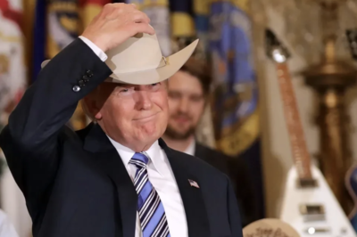 (Photo by Chip Somodevilla/Getty Images) Dallas Cowboys get roasted in viral ‘No Kings’ protest poster alongside Donald Trump and Elon Musk