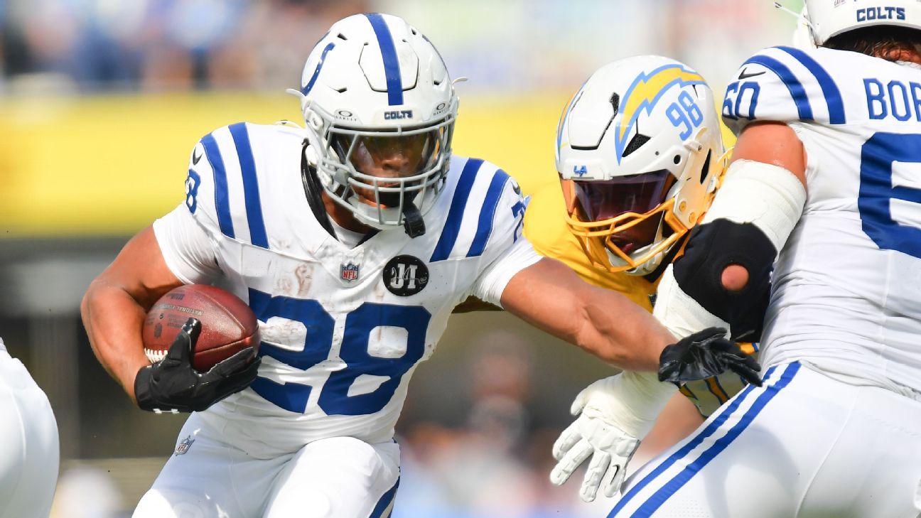 Jonathan Taylor notches another TD hat trick in Colts' win