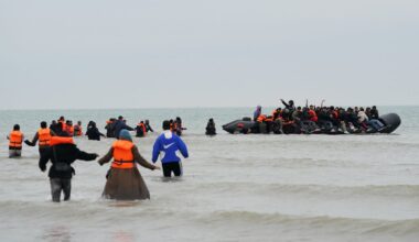 Migrant crisis: Russian spies ‘linked to people-smuggling gangs destabilising Europe’