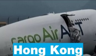 ✈️ A cargo aircraft skids off a Hong Kong runway into the sea, killing 2 airport workers