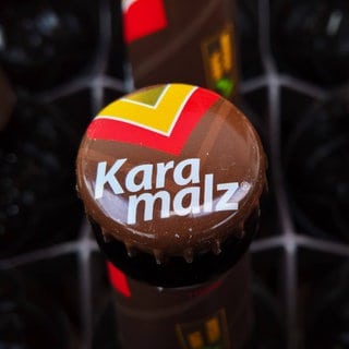 Eine Flasche Karamalz