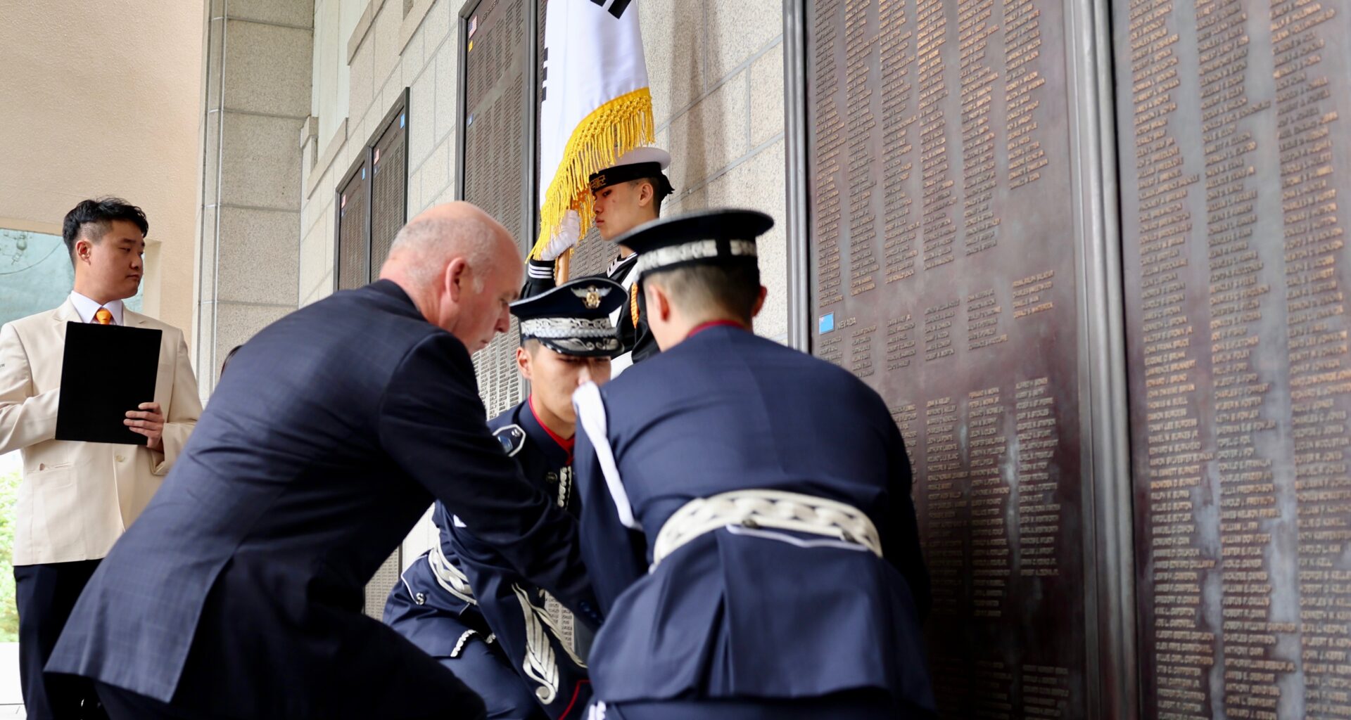 Gov. Gianforte laying a wreath at the War Memorial of Korea in Seoul to honor Montana soldiers
