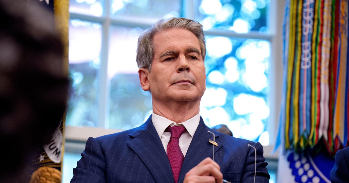 Trump administration slaps sanctions on Russia's two biggest oil companies over Ukraine war