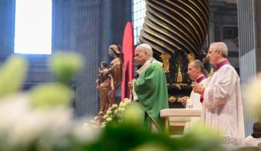 Pope: Let us build a humbler, more welcoming Church