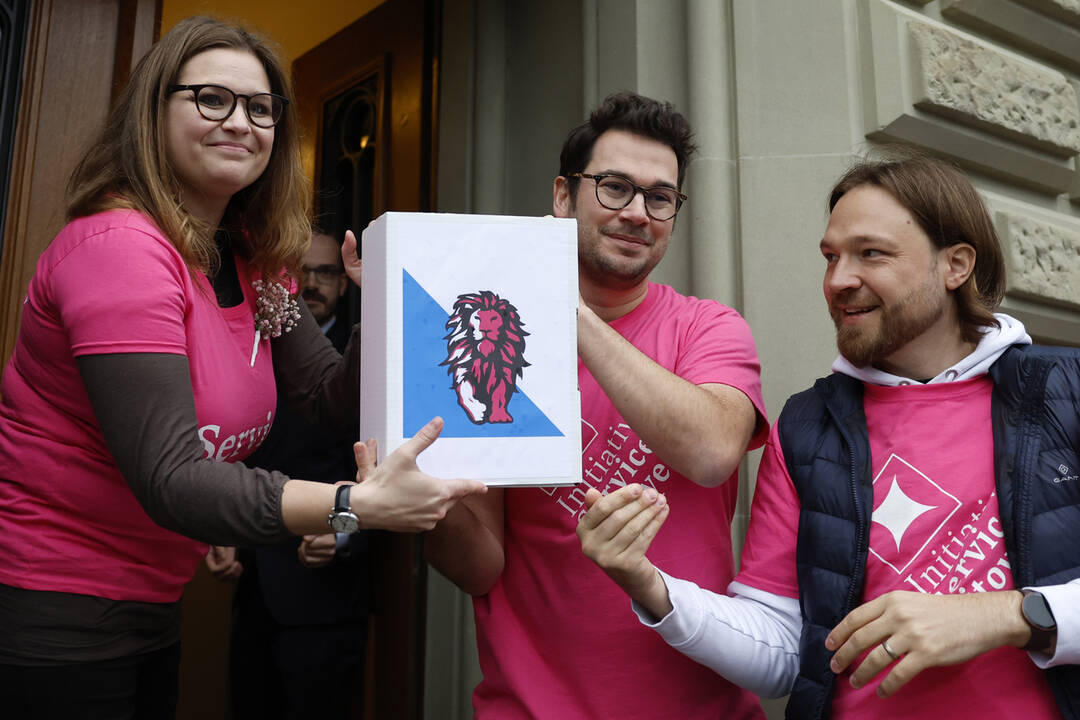 Service citoyen: une révolution qui pourrait tenter les Suisses