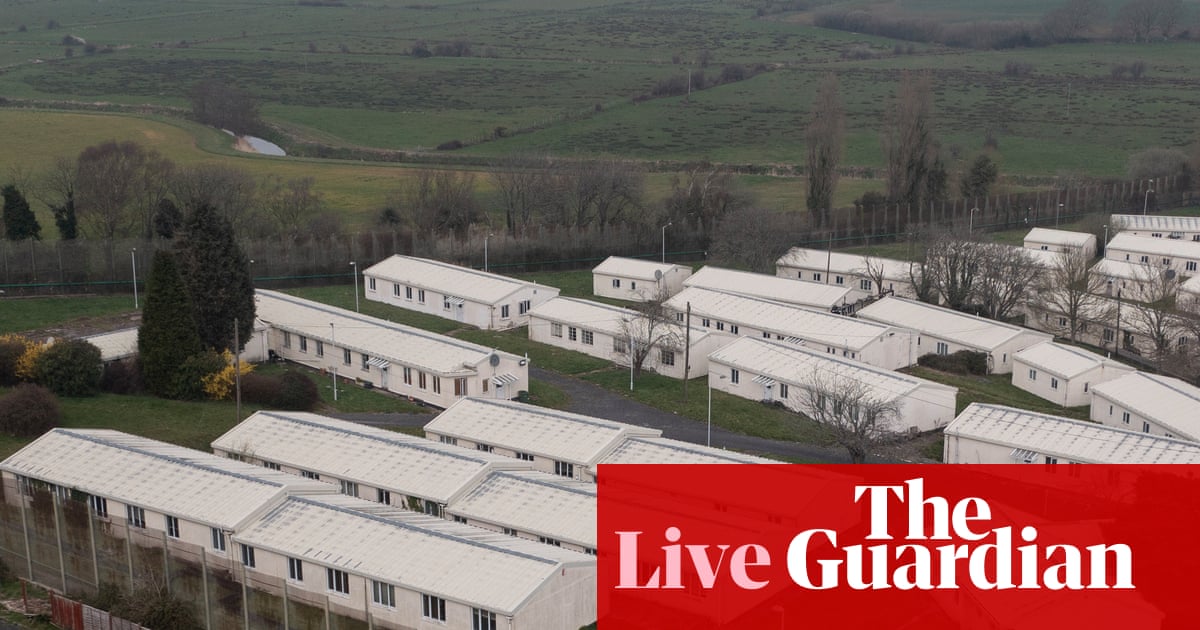 Minister says government committed to getting all asylum seekers out of hotels after report condemns Home Office mismanagement – UK politics live | Politics