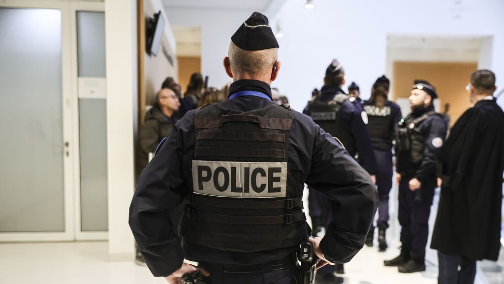 Zaak begonnen tegen verspreiders transfobe berichten over Franse presidentsvrouw