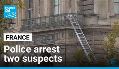 Two suspects arrested in Louvre jewellery heist • FRANCE 24 English