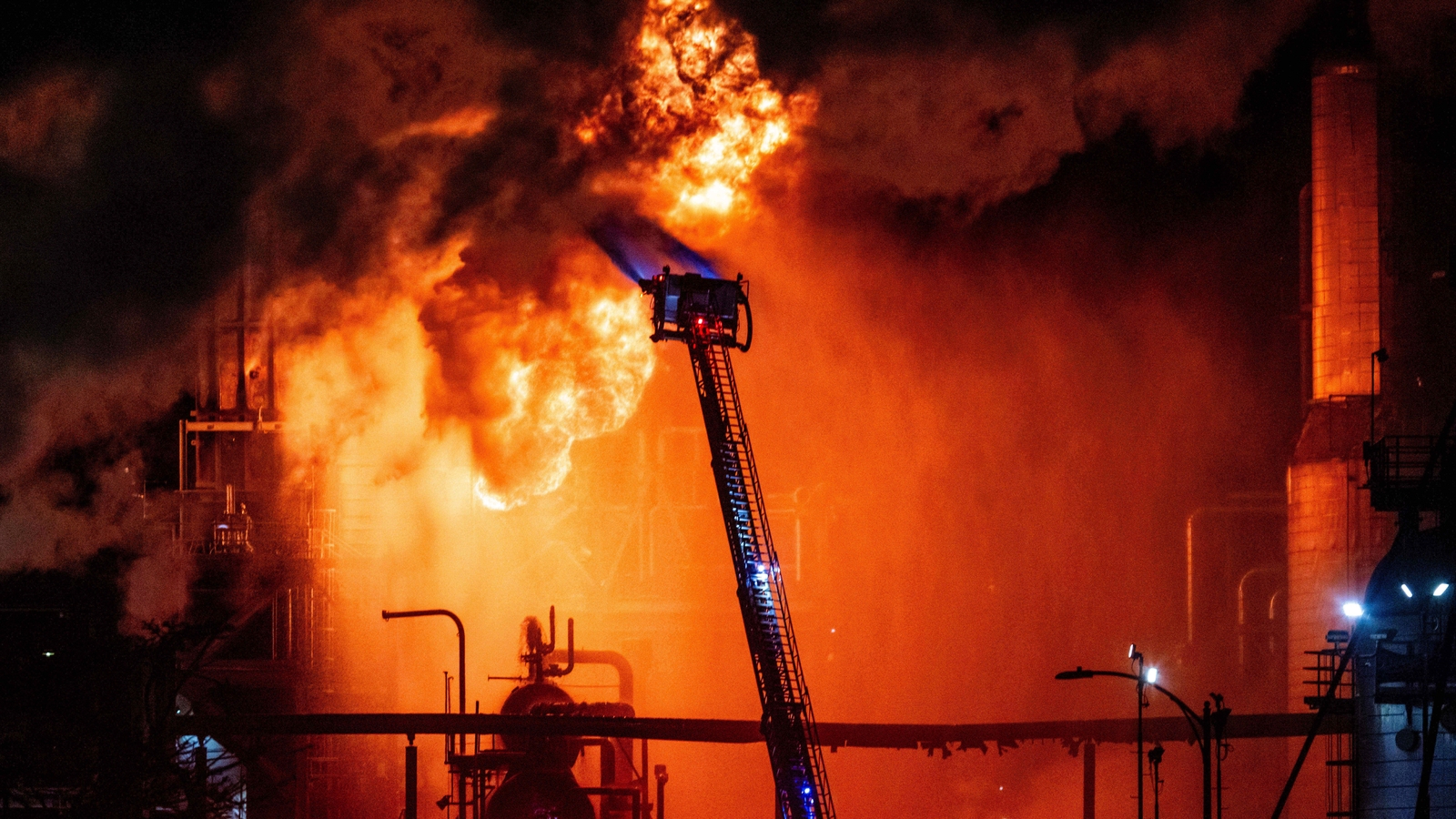 Chevron refinery explosion: Massive fire erupts at oil refinery in El Segundo in Los Angeles County