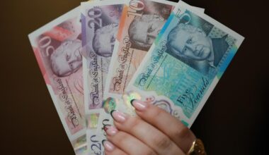 Rare King Charles III £5 note sells for £2,800 - how to spot