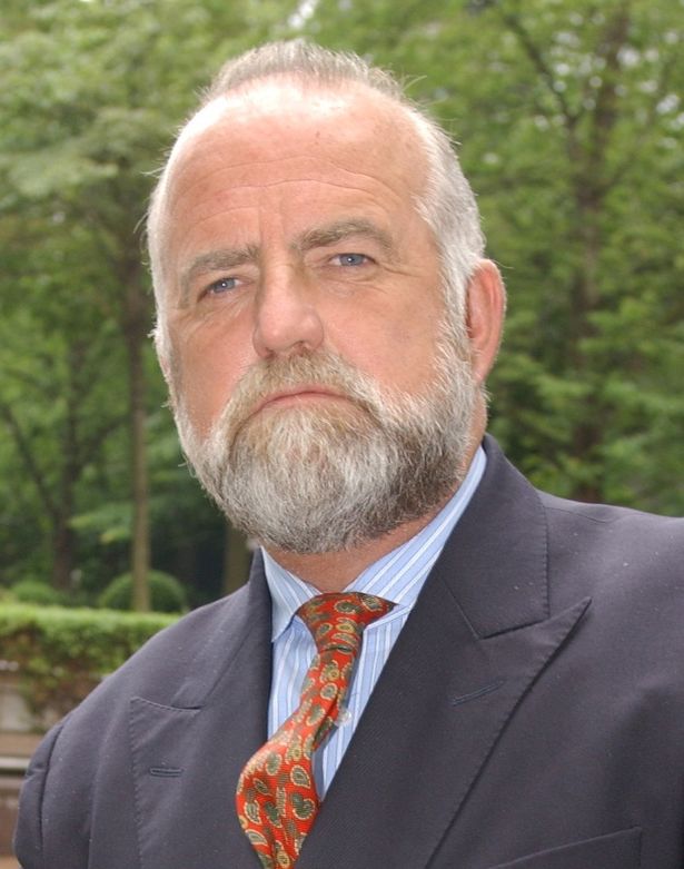 Dai Davies, former police head of Royal protection, wants to see Andrew face questioning