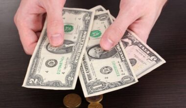 The Dollar Is Declining So Fast That It Will Bring Even More Inflation, Says Market Analyst: 'Position Yourself Accordingly'