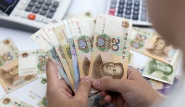 Exclusive-Traders seek yuan payment from Indian state buyers of Russian oil, sources say