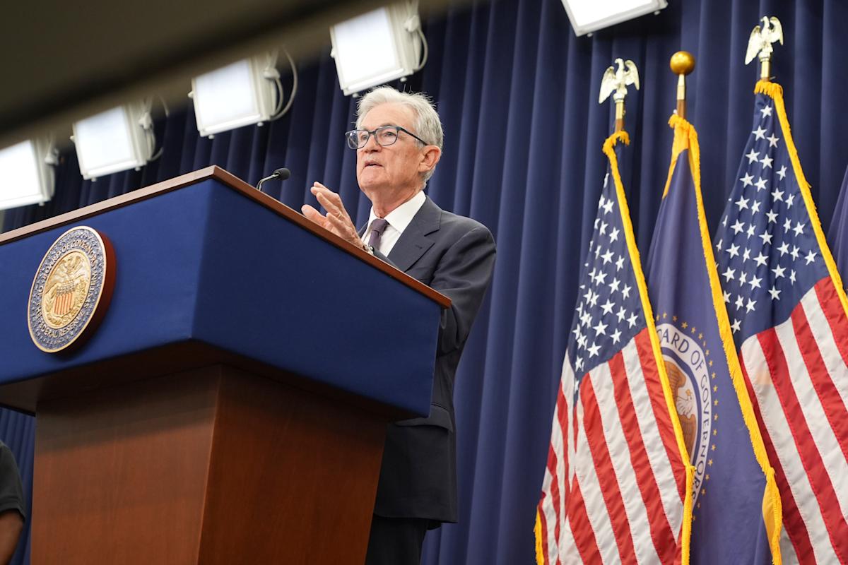 Federal Reserve cuts interest rates by 0.25% for second straight meeting, 2 officials vote against move as shutdown challenges mount