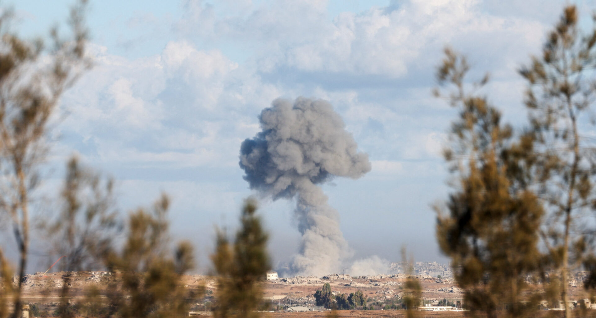 cover Gaza talks turn to key sticking points between Israel, Hamas