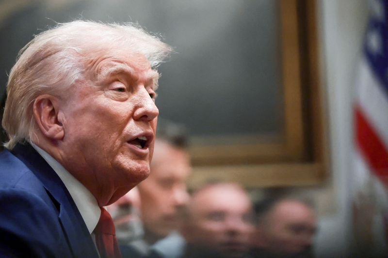 Donald Trump menace la Chine et secoue les indices boursiers