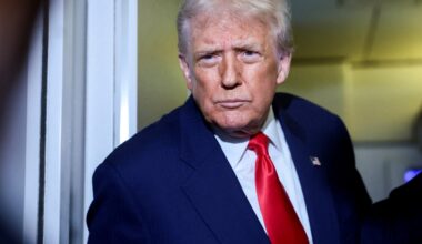 Trump calls for Senate to scrap filibuster tactic to end the gov’t shutdown | Donald Trump News