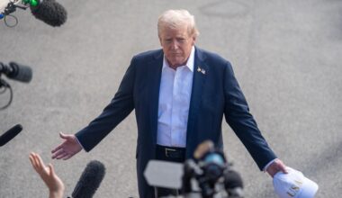 Trump administration prepares for mass firing of federal workers amid gov't shutdown-Xinhua