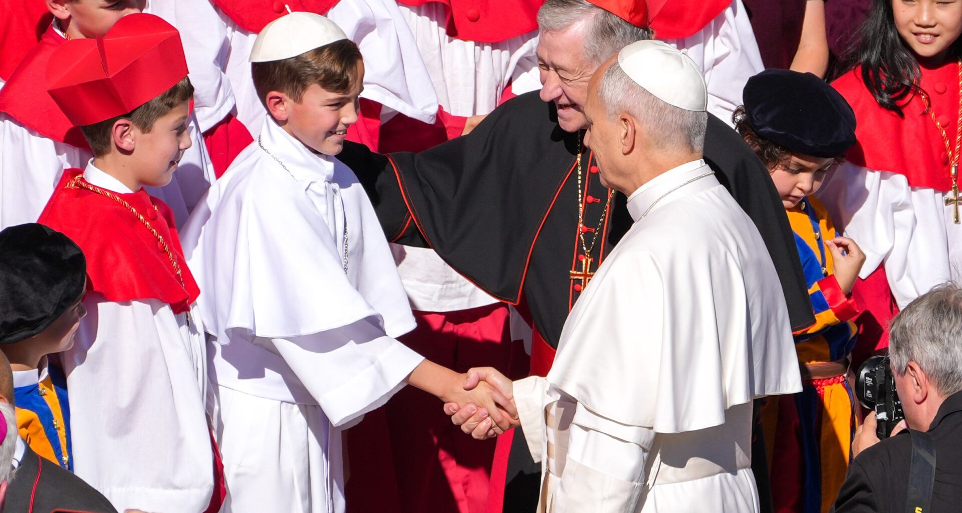 Jesus Wants to Be Close, Rekindle Hope, on Life's Journey, Pope Says