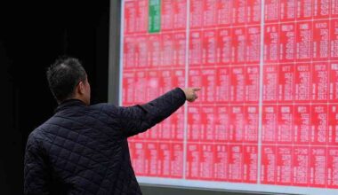 Wall Street climbs ahead of expected Fed rate cut