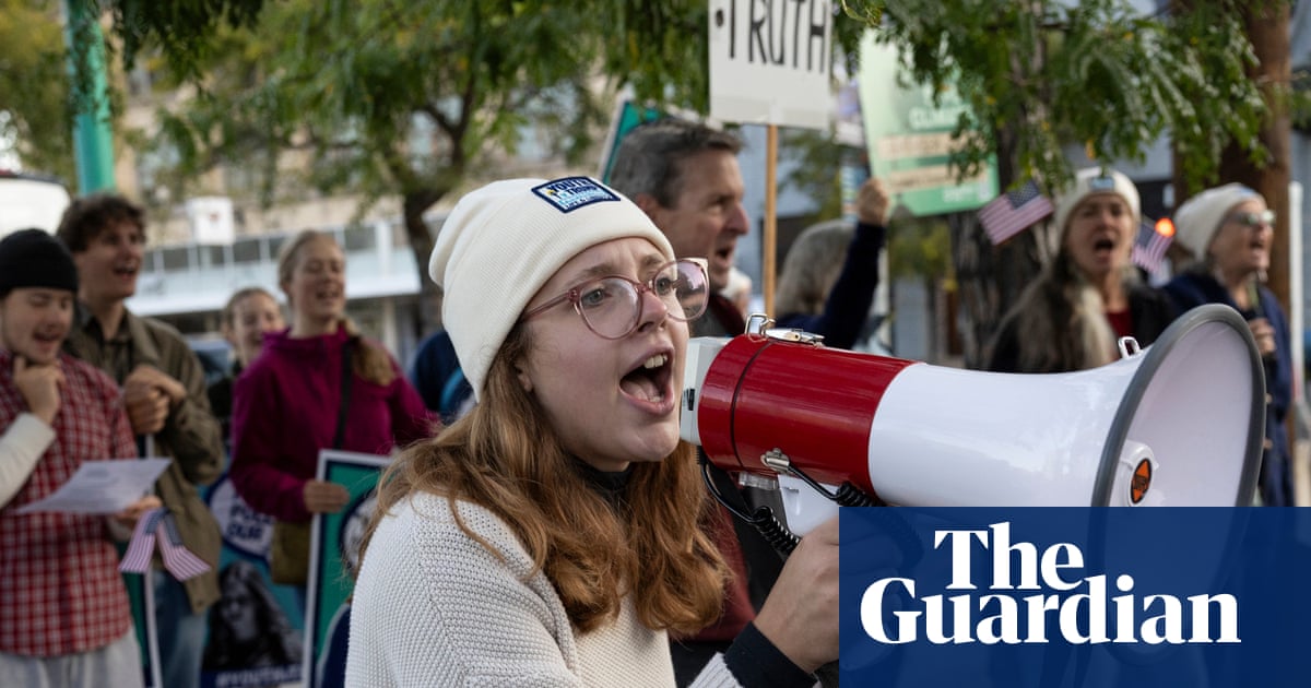 Judge dismisses suit by young climate activists against Trump’s pro-fossil fuel policies | US news
