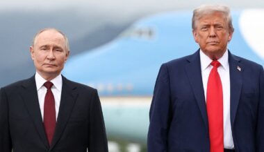 U.S. sanctions Russia's two largest oil companies